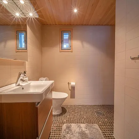 Levillas Kinnastie 35 * Levi