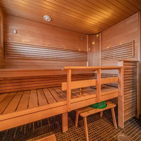 Levillas Kinnastie 35 *